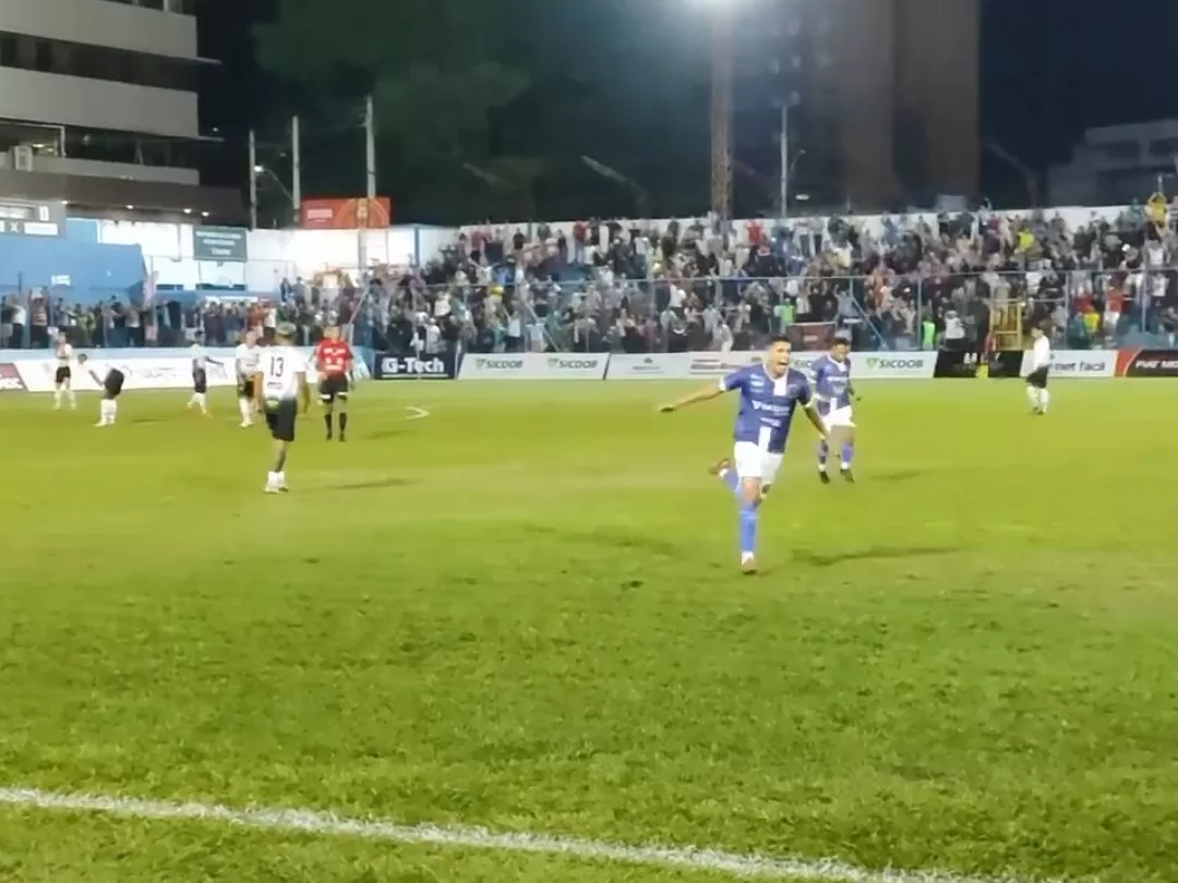 North na cola da zona de classificação!