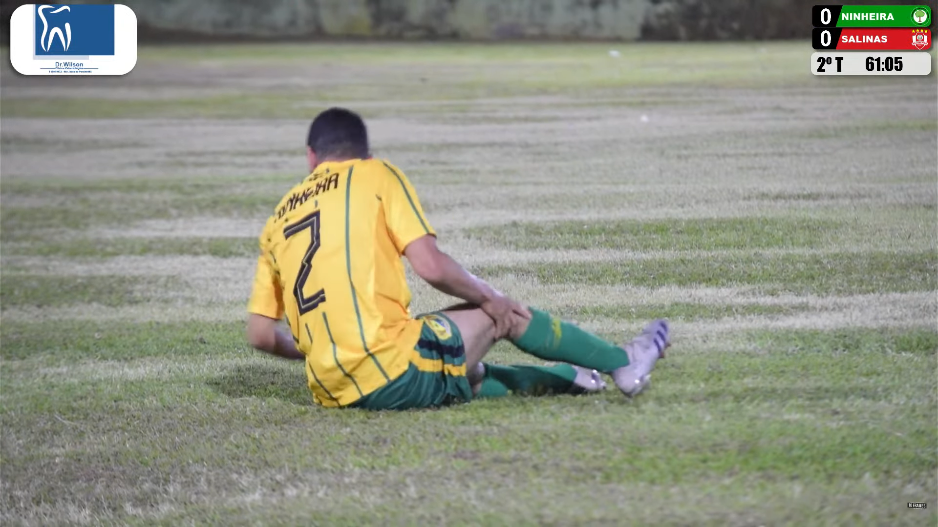 Dentro de campo: jogo morno, fora de campo jogo quente!