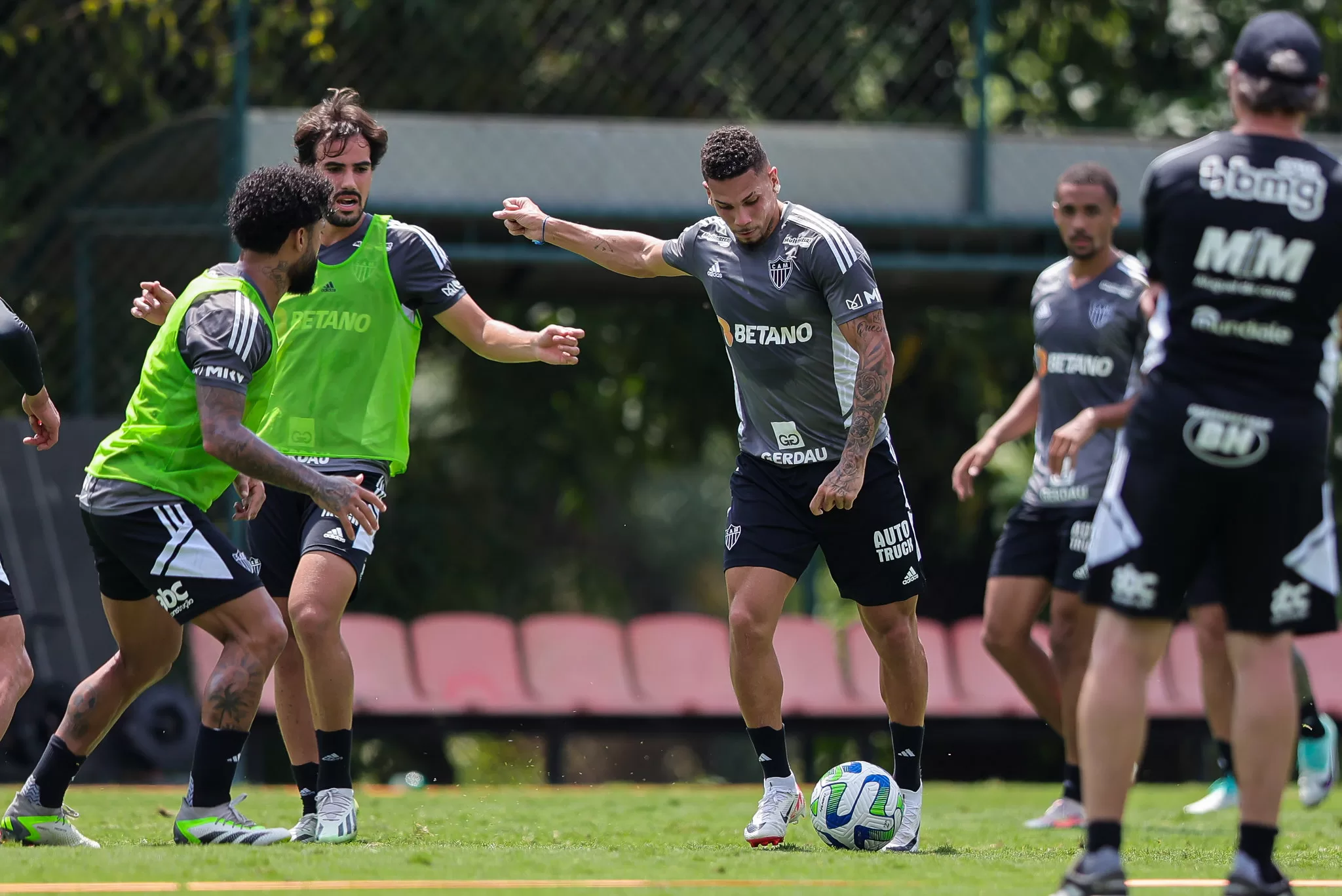 GALO faz último jogo do ano na arena!