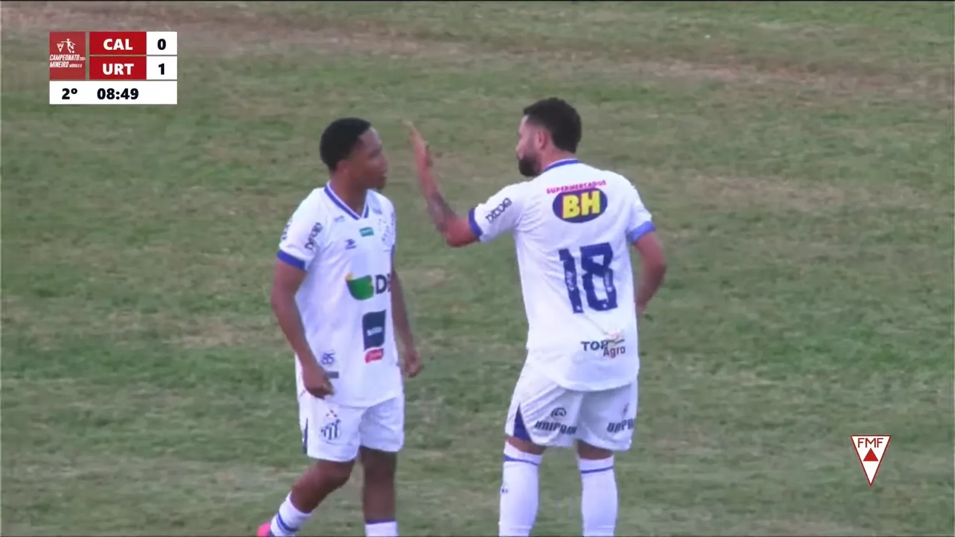 Jogadores da URT brigam entre si no jogo contra Caldense!