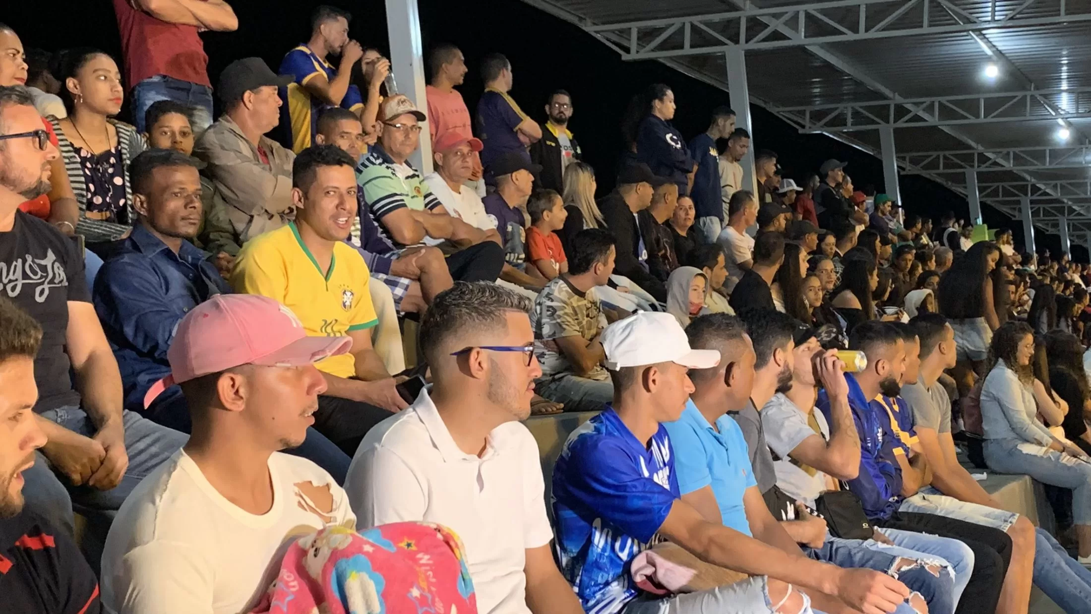 Ninheira estádio futebol