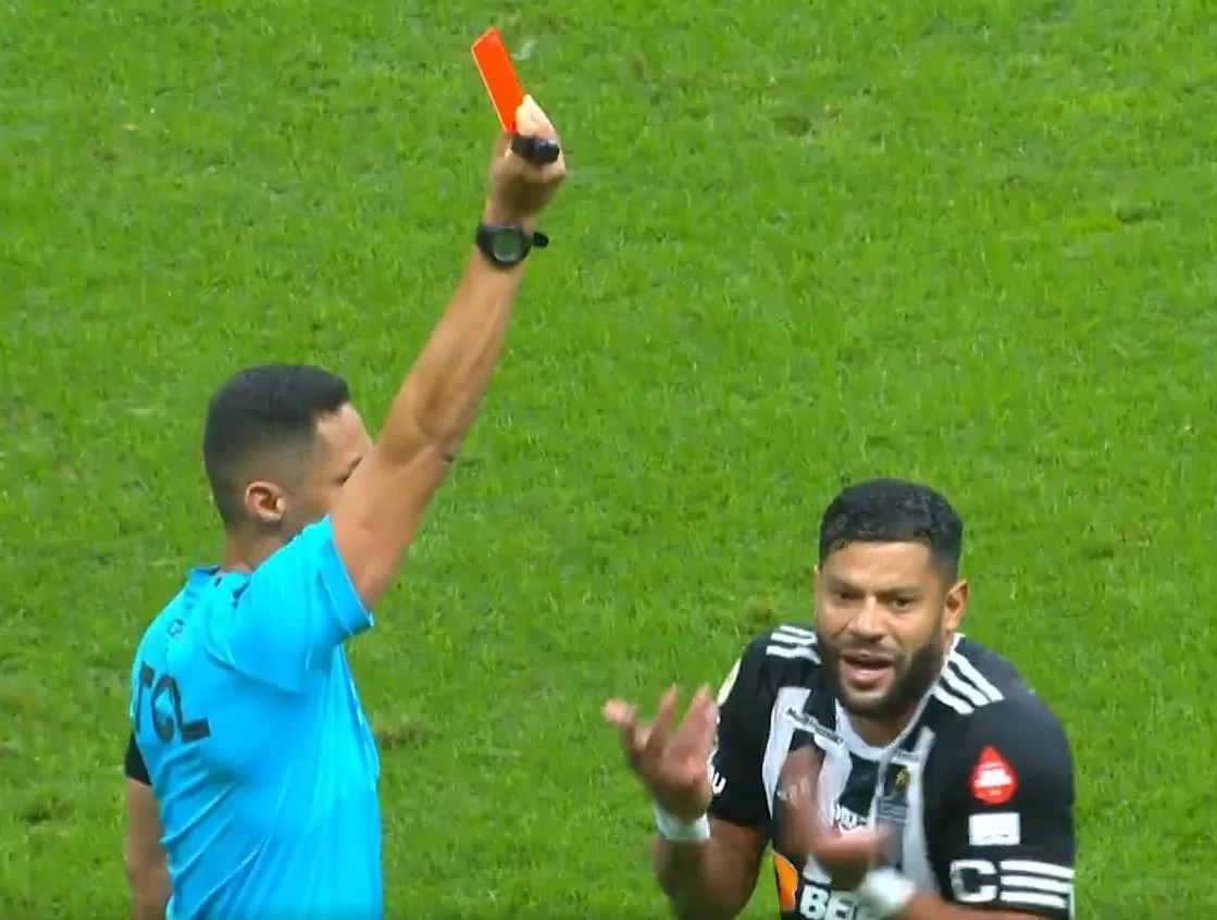 Com muitos desfalques Galo é dominado e goleado  pelo Palmeiras