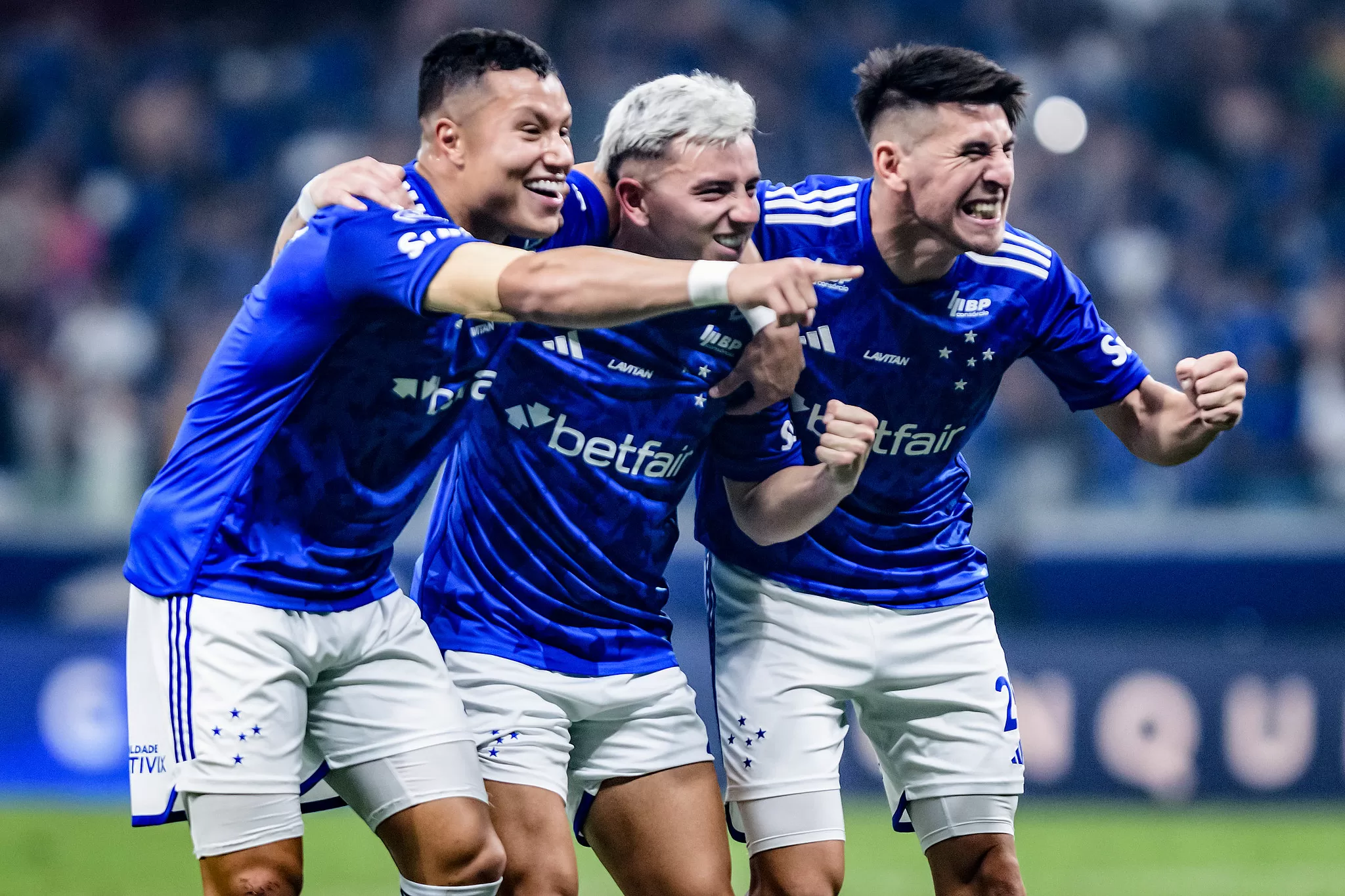 Cruzeiro vence Boca no tempo normal por 2×1 e nos penaltis por 5×4 e vai as quartas