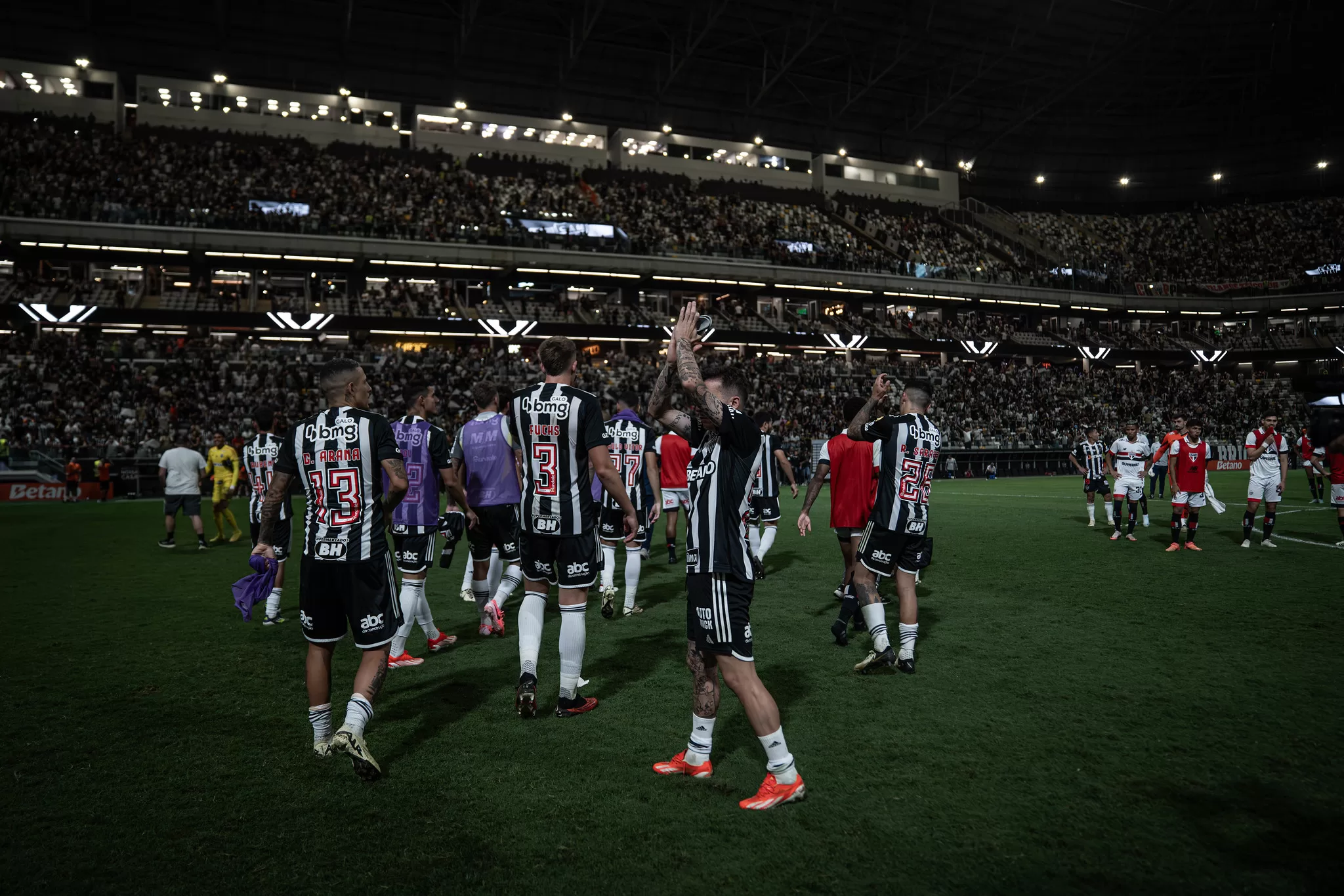 Atlético garante vagapara as semifinais da copa do Brasil.