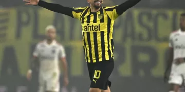 Flamengo não consegue furar a retranca do Peñarol e é eliminado da libertadores