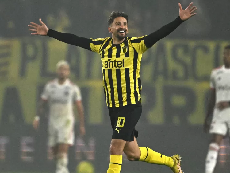 Flamengo não consegue furar a retranca do Peñarol e é eliminado da libertadores