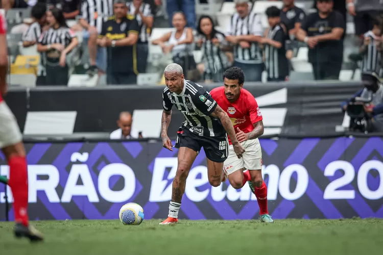 Atlético-MG atropela o Red Bull Bragantino e vai com moral para decisão na Libertadores