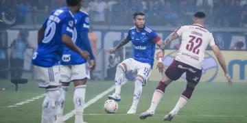 Cruzeiro abre placar, mas cede empate, e vai decidir a vaga na final fora de casa.