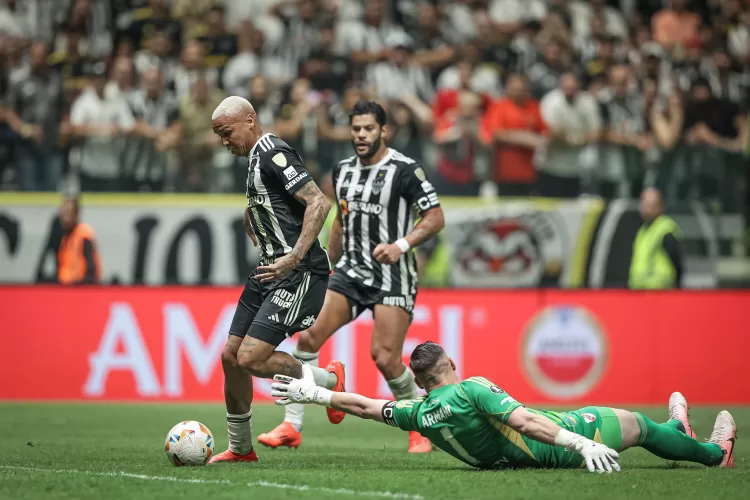 Um Massacre! Atlético Mineiro atrolepa o River Plate e abre grande vantagem na libertadores