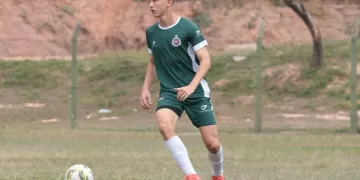 Promessa do Ipatinga, Ryan projeta futuro no futebol