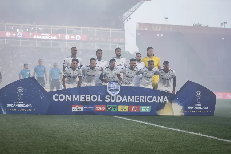 Cruzeiro vence Lanus fora de casa e está na final da Sulamericana