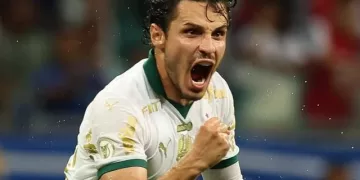 Palmeiras vence, Botafogo tropeça, Brasileirão tem novo líder a 3 jogos do fim