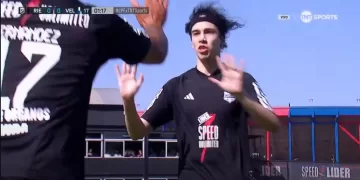 Deportivo Riestra escala youtuber como titular em jogo da 1ª divisão do Campeonato Argentino