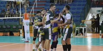 Montes Claros Vôlei domina Real Brasiliense e assume liderança da Superliga B
