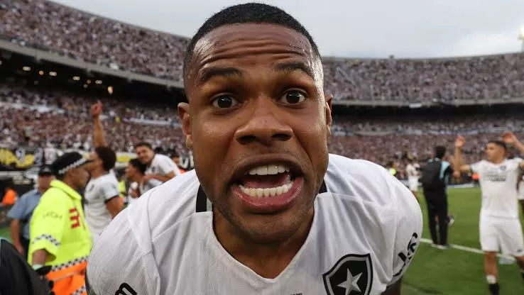 Júnior Santos fecha com o Galo por 48 milhões de reais