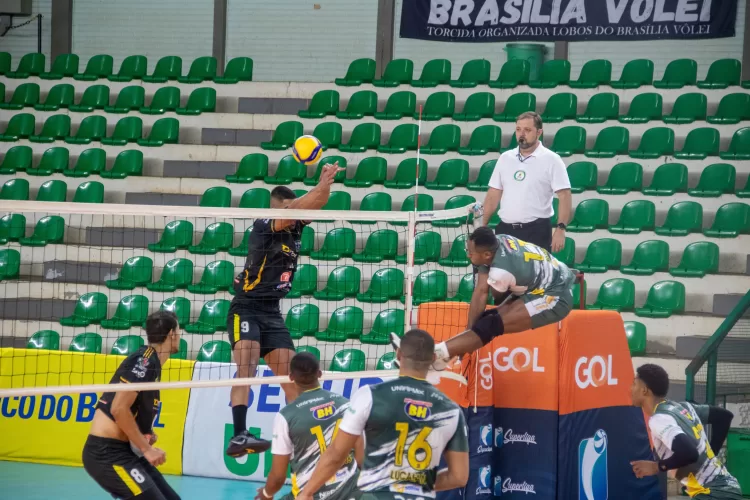Montes Claros Vôlei vence Alta Floresta em confronto equilibrado fora de casa, e sobe para 3º lugar na superliga B