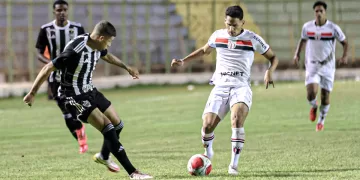Atlético vence Botafogo-SP por 3×1 e avança na Copinha