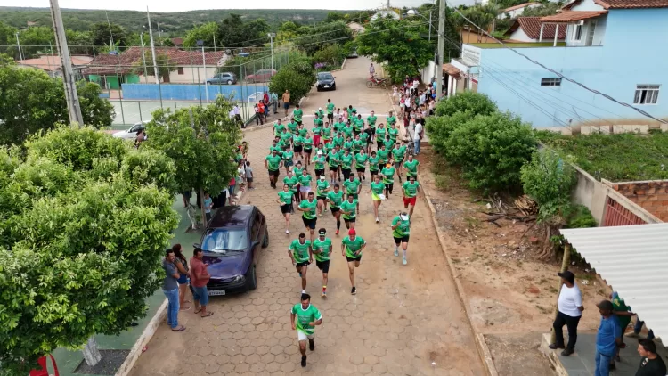 Primeira Corrida Rústica de Mandacaru, em São João do Paraiso, foi dominada por corredores do distrito