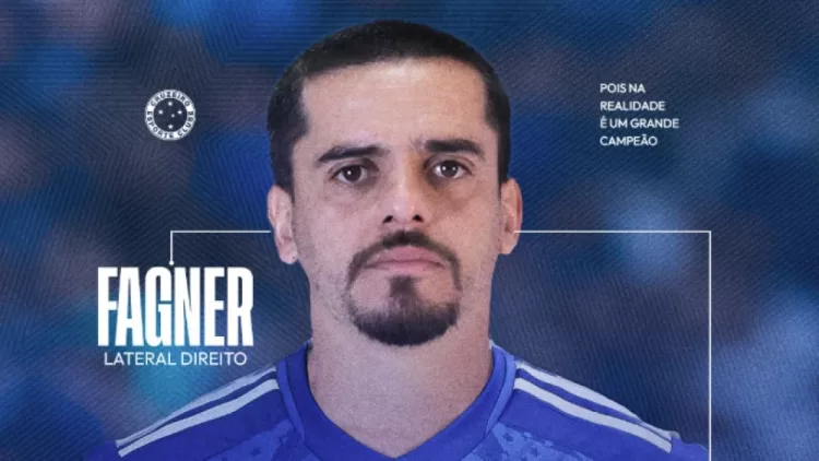 Cruzeiro anuncia a contratação de Fagner, ex-Corinthians, por empréstimo até o fim de 2025