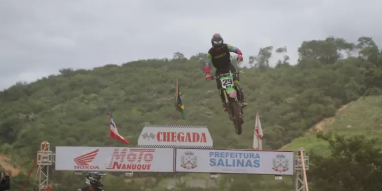Salinas recebeu a 1ª etapa da Copa Brasil de Supercross com 220 atletas inscritos