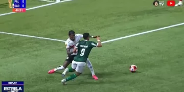 Arboleda penalti VItor ROque