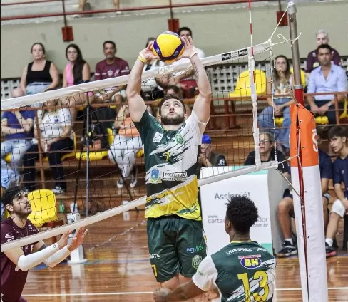 Junior Kruger Levantador Montes Claros Volei