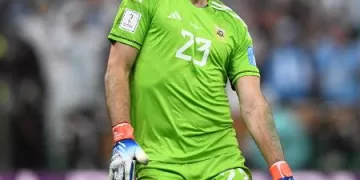 dibu martinez goleiro conhecido pela cera