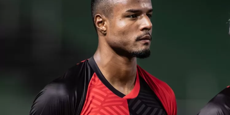 Focado no acesso, Samuel Conceição avalia desafios do Pouso Alegre na Série D