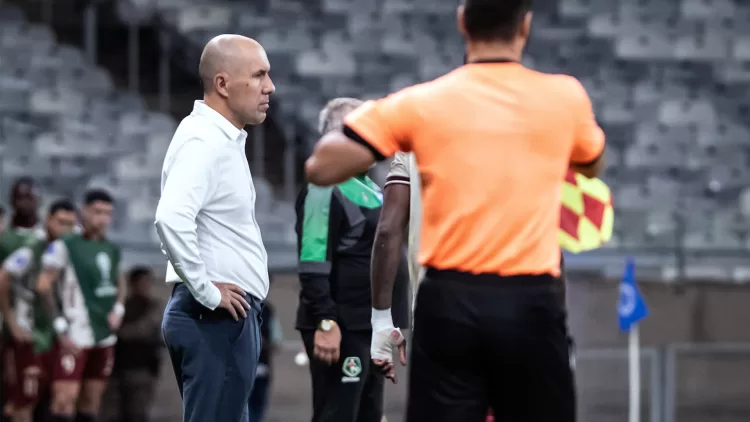 Errado, desorientado e descoordenado: Cruzeiro da vexame em casa, perde para o Mushuc Runa