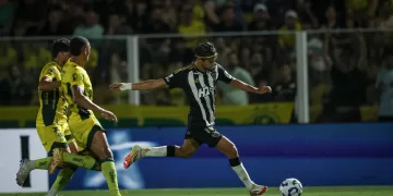Atlético-MG sofre empate nos acréscimos e deixa escapar primeira vitória fora de casa