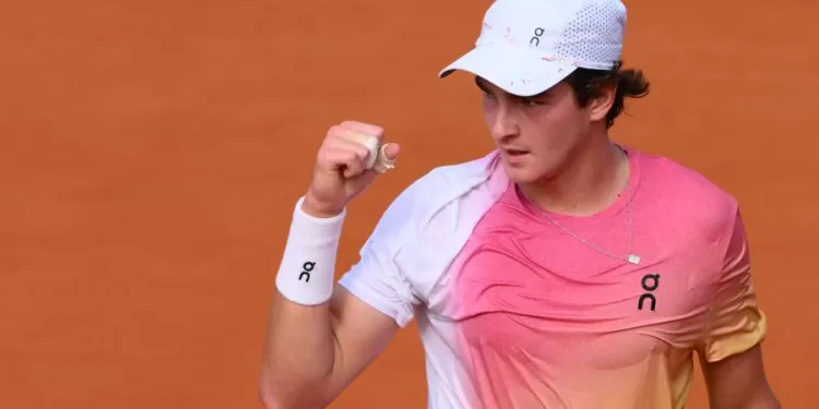 João Fonseca, tenista brasileiro de 18 anos, está confirmado na chave principal de Roland Garros