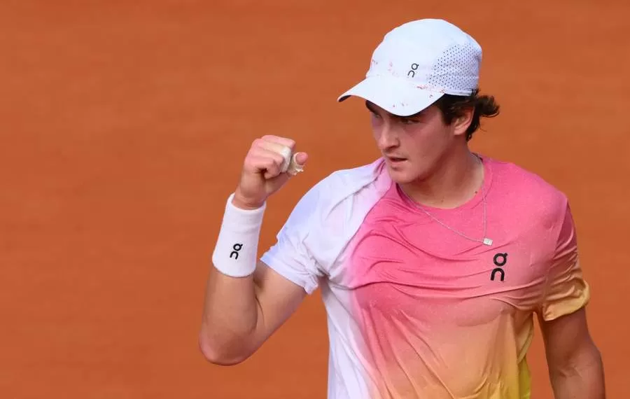 João Fonseca, tenista brasileiro de 18 anos, está confirmado na chave principal de Roland Garros