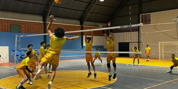 Sub-16 do Montes Claros Vôlei se prepara para estreiar no Campeonato Brasileiro em Fortaleza