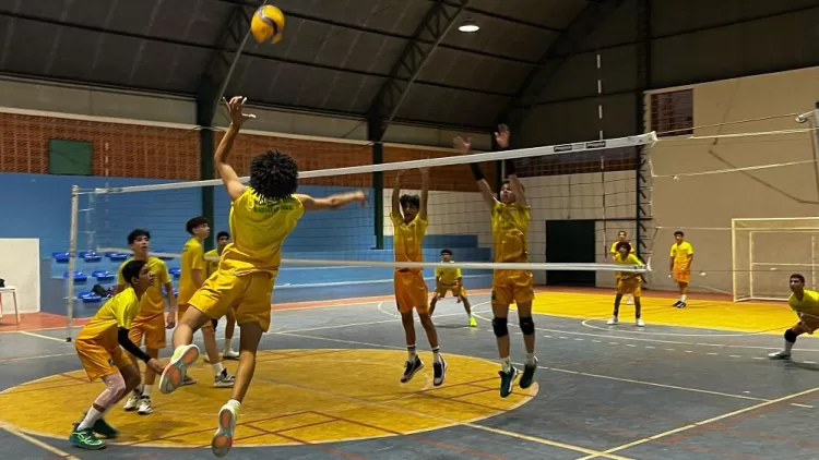 Sub-16 do Montes Claros Vôlei se prepara para estreiar no Campeonato Brasileiro em Fortaleza