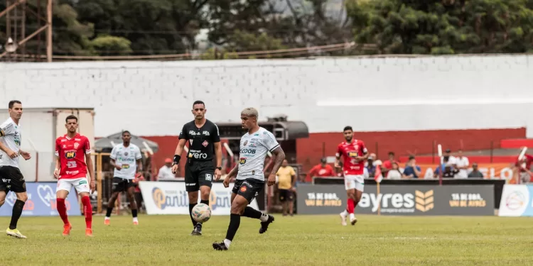 North empata fora de casa com Valeirodoce e dorme na liderança do grupo B do Campeonato Mineiro 2
