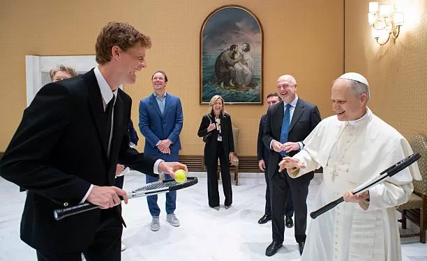 Encontro entre o número 1 do tênis e o Papa Leão XIV