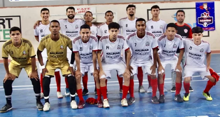 Salinas vence São João e avança de fase em jogo marcado por confusão entre torcedores