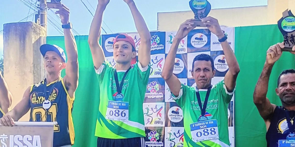 Corrida rústica de Divisa Alegre e dominada por atletas da equipe Paraisense/Mandacaru