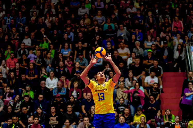 Montes Claros Vôlei anuncia contratação do levantador colombiano Juan Camilo Ambuila