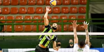 Oposto Jô está de volta ao MOC Vôlei