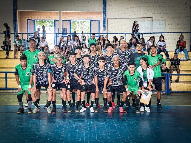 Ninheira brilha nos Jogos Estudantis de Minas com conquistas no vôlei e futsal