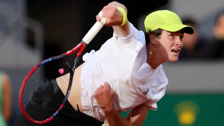 João Fonseca é superado por Flavio Cobolli no ATP 500 de Halle