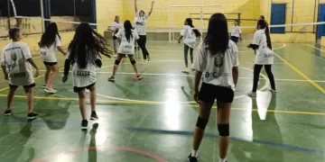 Férias com vôlei, diversão e movimento, Projeto da AEESB, MOC Vôlei e AeC garantem esportes a criançada mesmo no recesso escolar