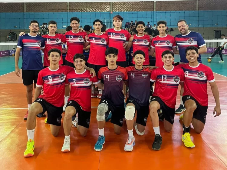 Montes Claros Vôlei/Colégio Batista está entre os 4 melhores da Etapa Estadual do JEMG, e vai disputar o bronze sábado as 10