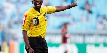 Árbitros vão explicar decisões do VAR ao vivo a partir das quartas da Libertadores, anuncia Conmebol