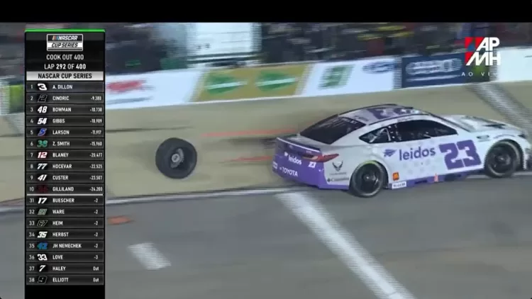 Cena inusitada marca prova da NASCAR Cup Series: Bubba Wallace é salvo por equipe parceira após sair com roda solta