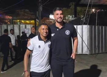 O técnico Kleberson Pereira e o presidente do North Esporte Clube, Victor Oliveira. Foto crédito Bia Andrade