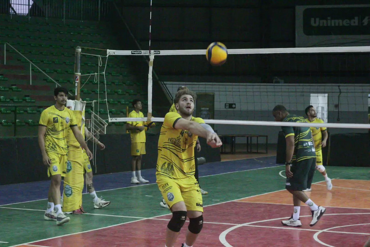 Treino Montes Claros Vôlei - foto - Gian Marlon