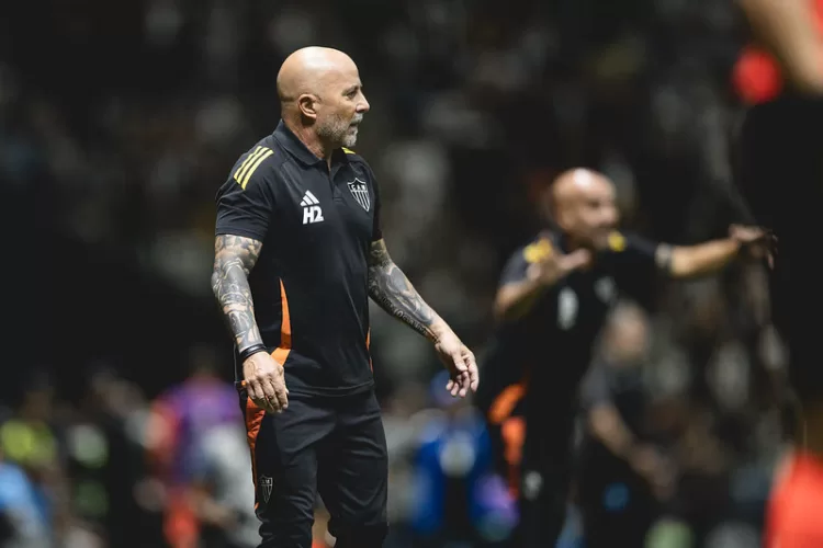 Sampaoli consegue a primeira vitória em seu retorno ao Galo, com filosofia de jogo diferente de Cuca o que esperar deste time.