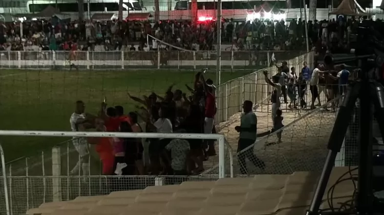 Taiobeiras vence fora de casa e abre vantagem na final da Copa Folha Regional